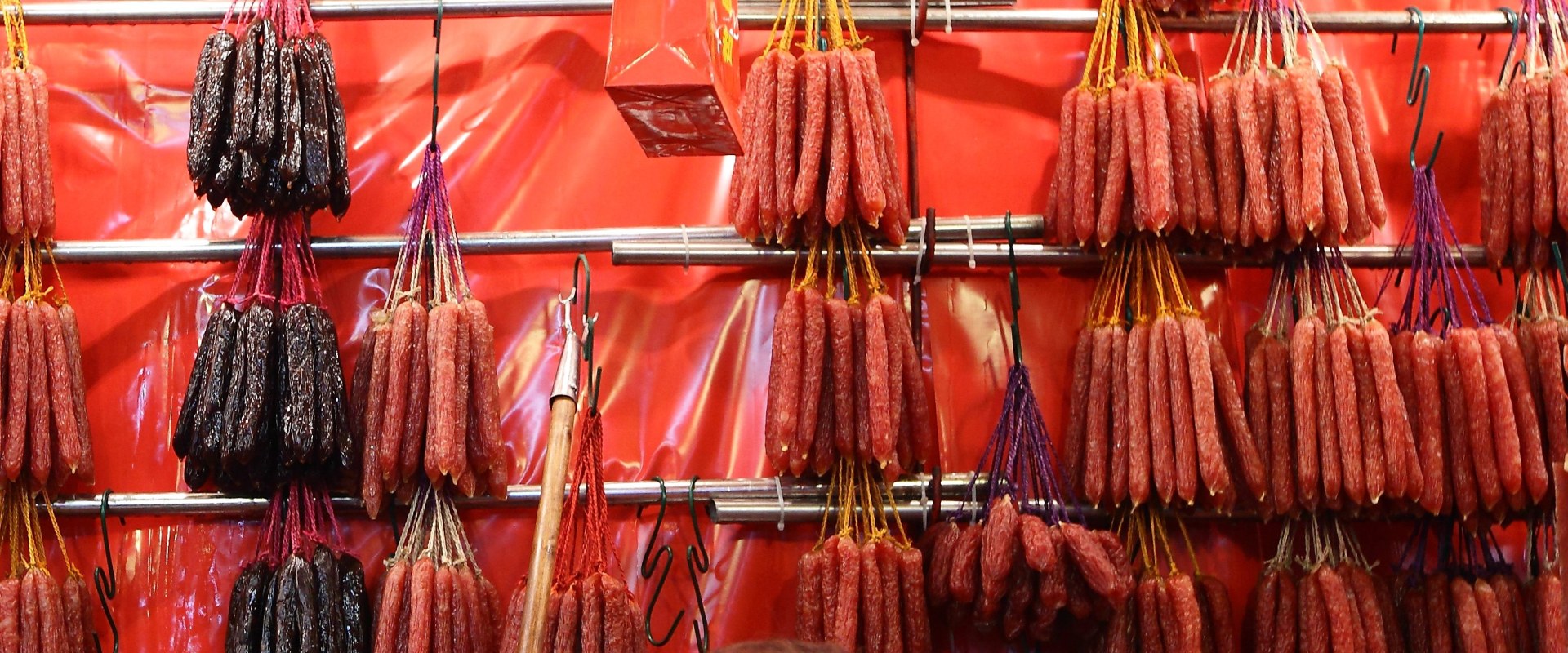 What is the difference between chorizo and chinese sausage?